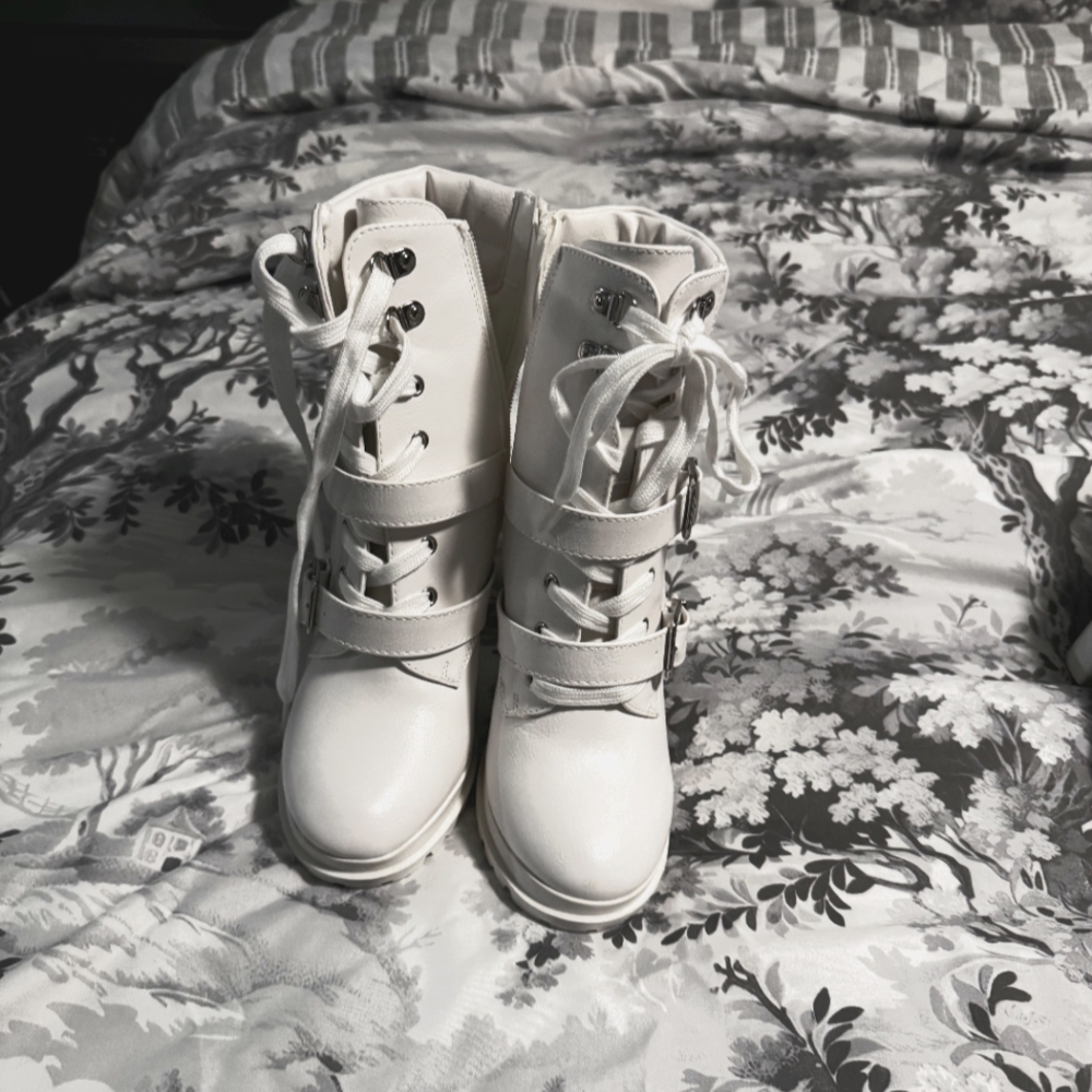 Shoe Dazzle White Combat Boots with Textured Sole
